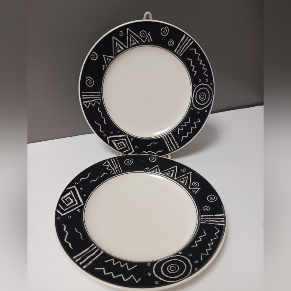 Mikasa "Star Track" Set Of 2 Cake Or Salad Plates. No Chips Or Cracks. GUC.